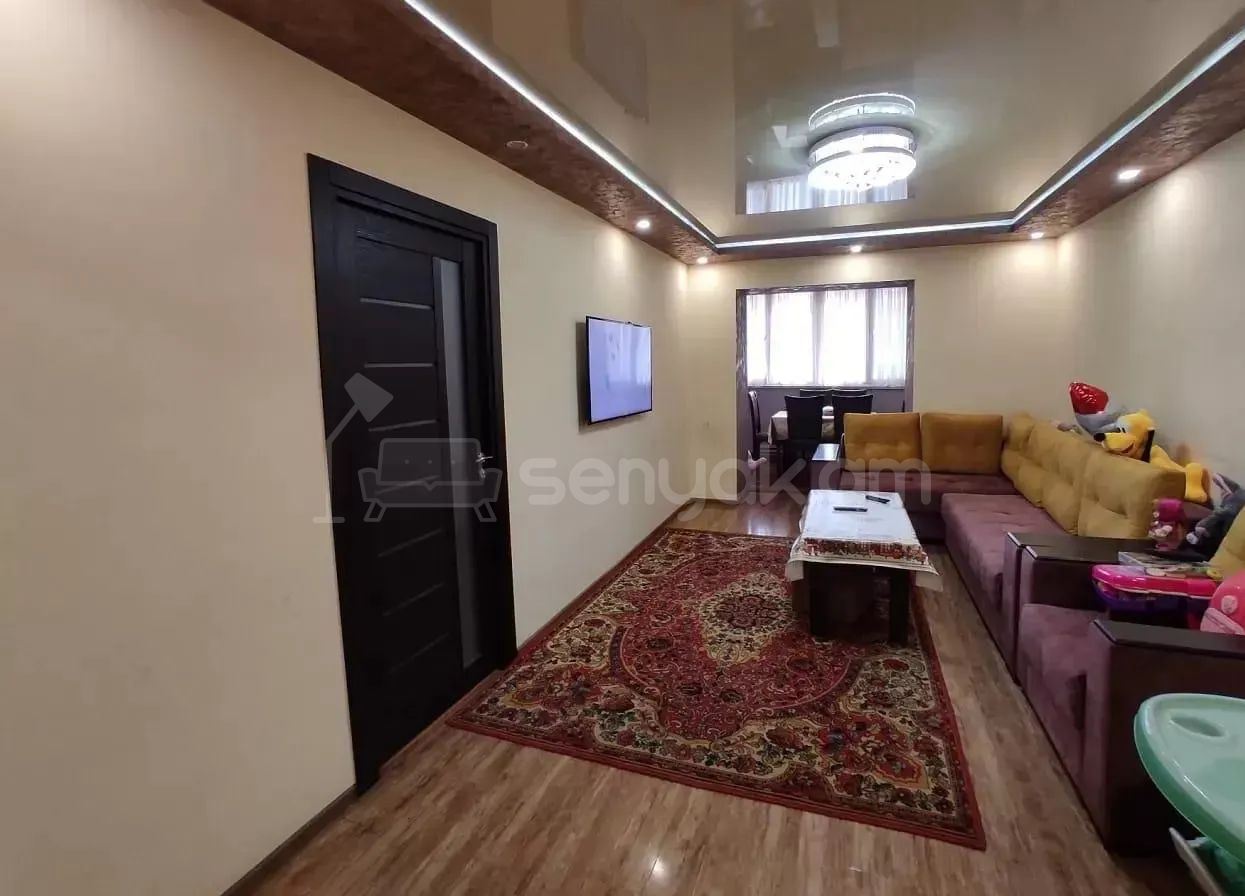 4 Սենյականոց Բնակարան Քարե Շենքում, 76քմ, 5/5 հարկ, Կապիտալ Վերանորոգված