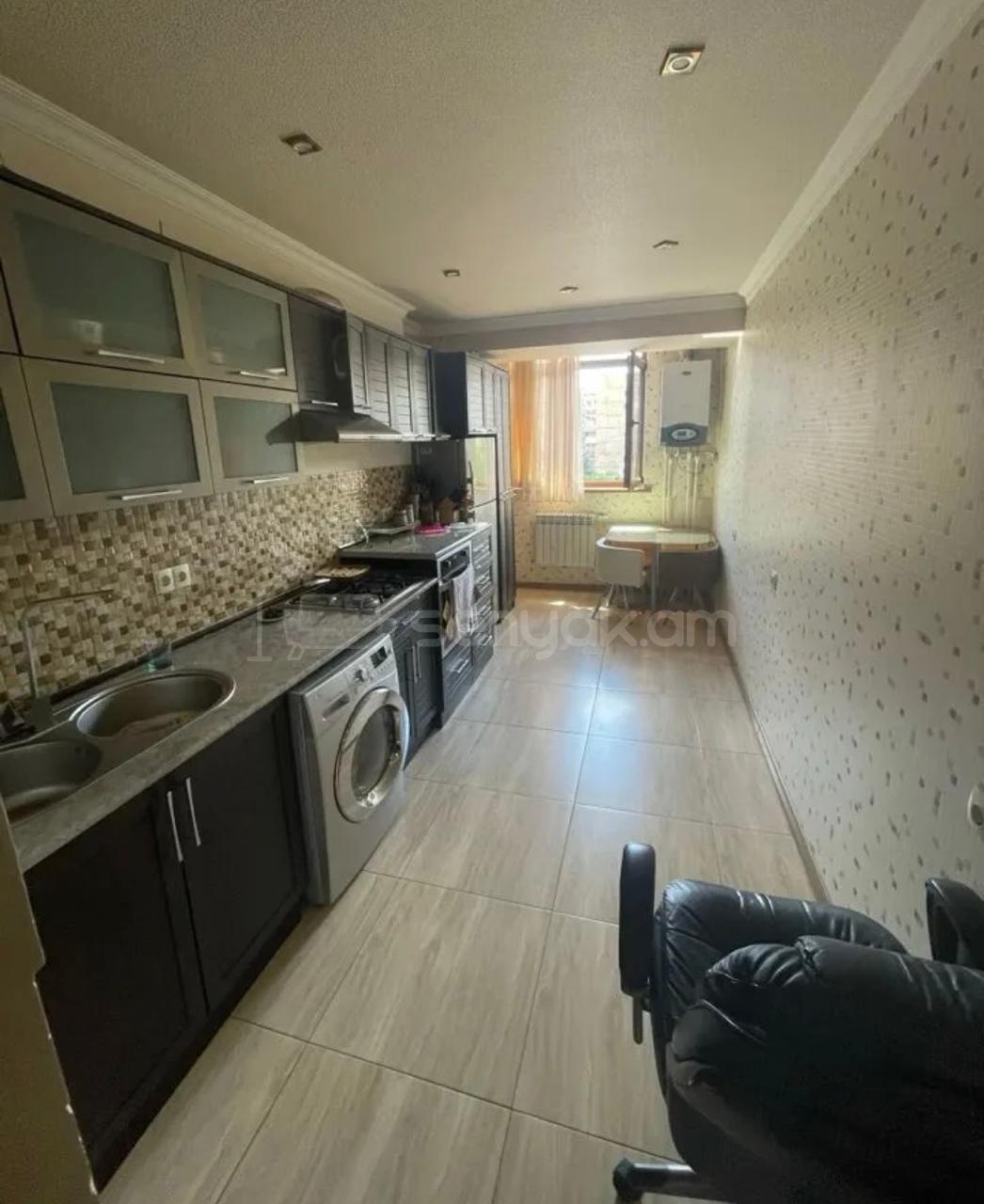 4 Սենյականոց Բնակարան, 96քմ, 4/9 հարկ, Կապիտալ Վերանորոգված