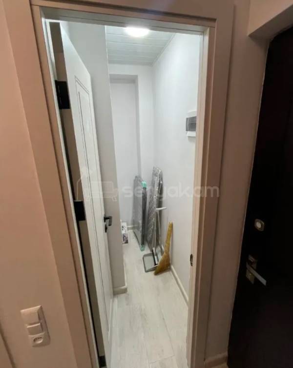 2 Սենյականոց Բնակարան, 42քմ, 2/9 հարկ, Դիզայներական Վերանորոգված, Կահավորված, Արևկող