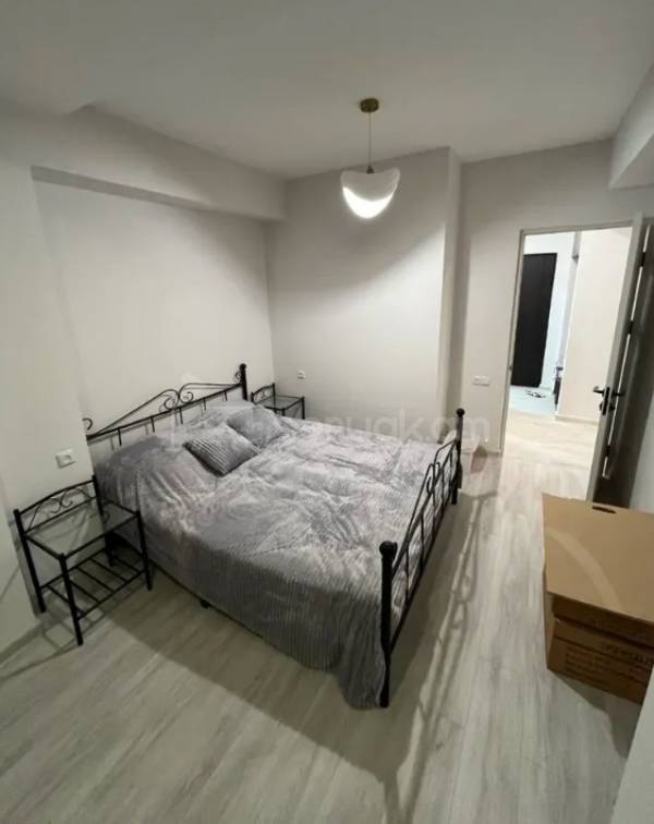 2 Սենյականոց Բնակարան, 42քմ, 2/9 հարկ, Դիզայներական Վերանորոգված, Կահավորված, Արևկող