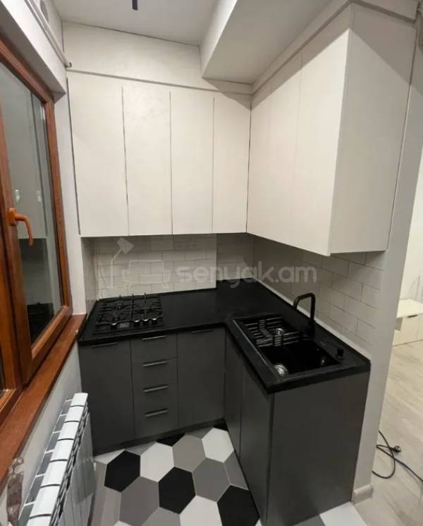 2 Սենյականոց Բնակարան, 42քմ, 2/9 հարկ, Դիզայներական Վերանորոգված, Կահավորված, Արևկող