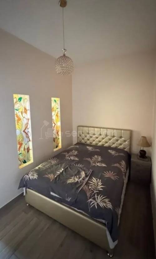 1 Սենյականոց Բնակարան Քարե Շենքում, 40քմ, 4/4 հարկ, Դիզայներական Վերանորոգված, Կահավորված, Արևկող