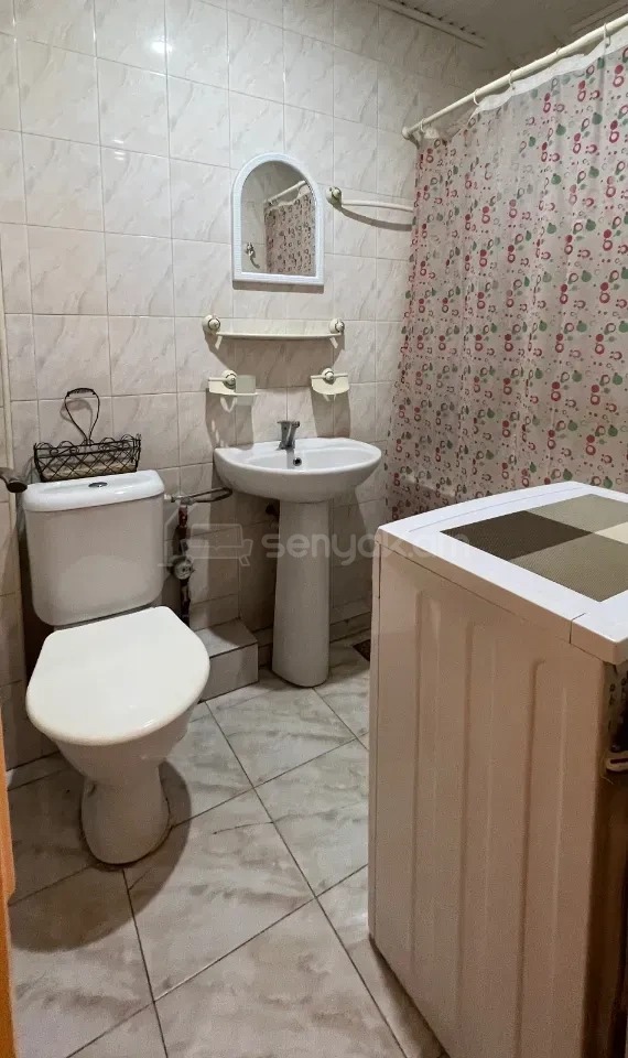 2 Սենյականոց Բնակարան Քարե Շենքում, 60քմ, 4/5 հարկ, Կապիտալ Վերանորոգված, Կահավորված