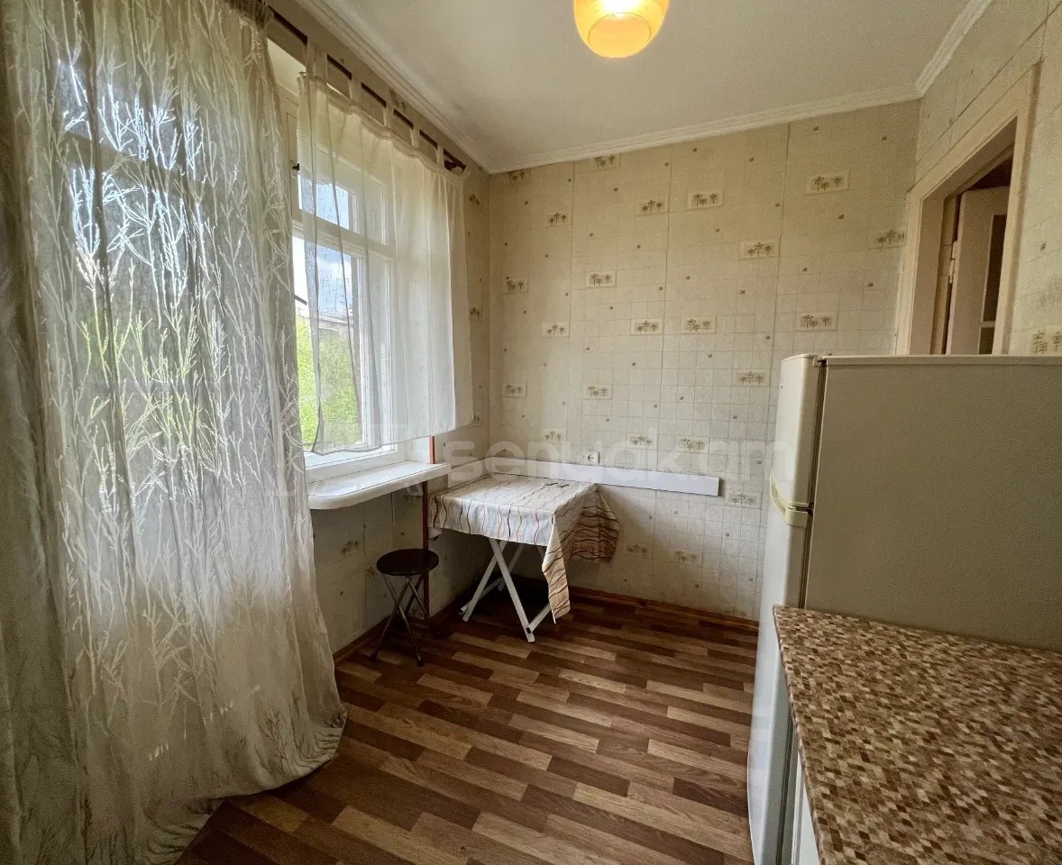 2 Սենյականոց Բնակարան Քարե Շենքում, 60քմ, 4/5 հարկ, Կապիտալ Վերանորոգված, Կահավորված