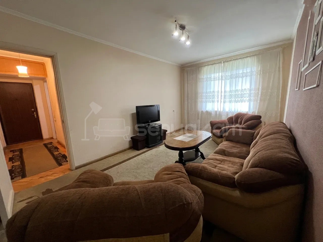2 Սենյականոց Բնակարան Քարե Շենքում, 60քմ, 4/5 հարկ, Կապիտալ Վերանորոգված, Կահավորված