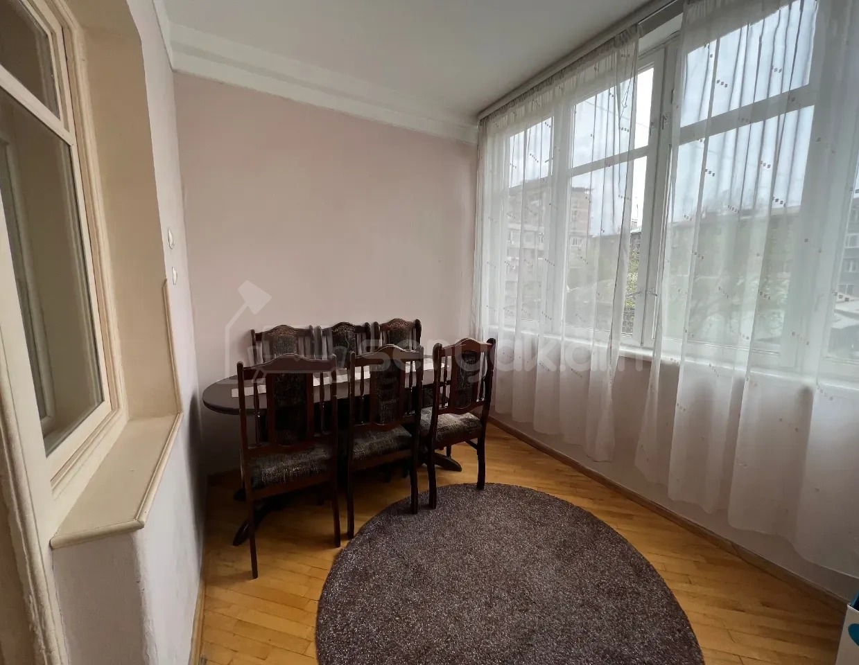 2 Սենյականոց Բնակարան Քարե Շենքում, 60քմ, 4/5 հարկ, Կապիտալ Վերանորոգված, Կահավորված