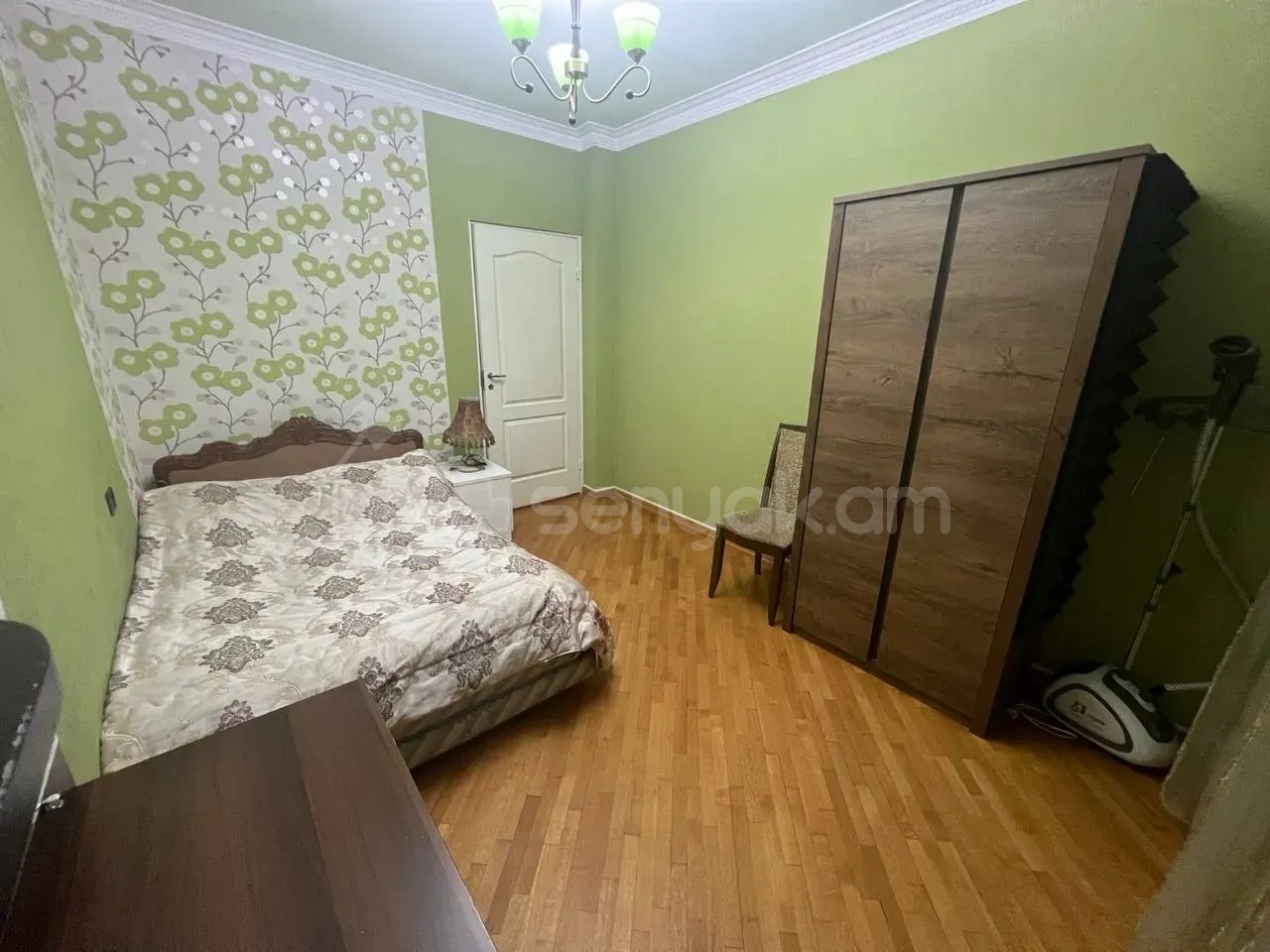 4 Սենյականոց Բնակարան Քարե Շենքում, 140քմ, 4/4 հարկ, Կապիտալ Վերանորոգված, Կահավորված