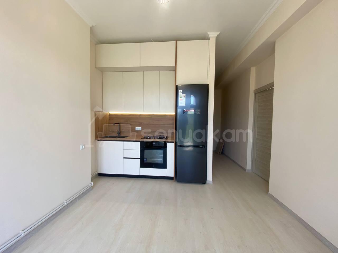 2 Սենյականոց Բնակարան Նորակառույցում, 42քմ, 3/9 հարկ, Կապիտալ Վերանորոգված
