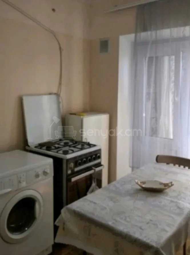 1 Սենյականոց Բնակարան Քարե Շենքում, 35քմ, 2/4 հարկ, Կոսմետիկ Վերանորոգված, Կահավորված
