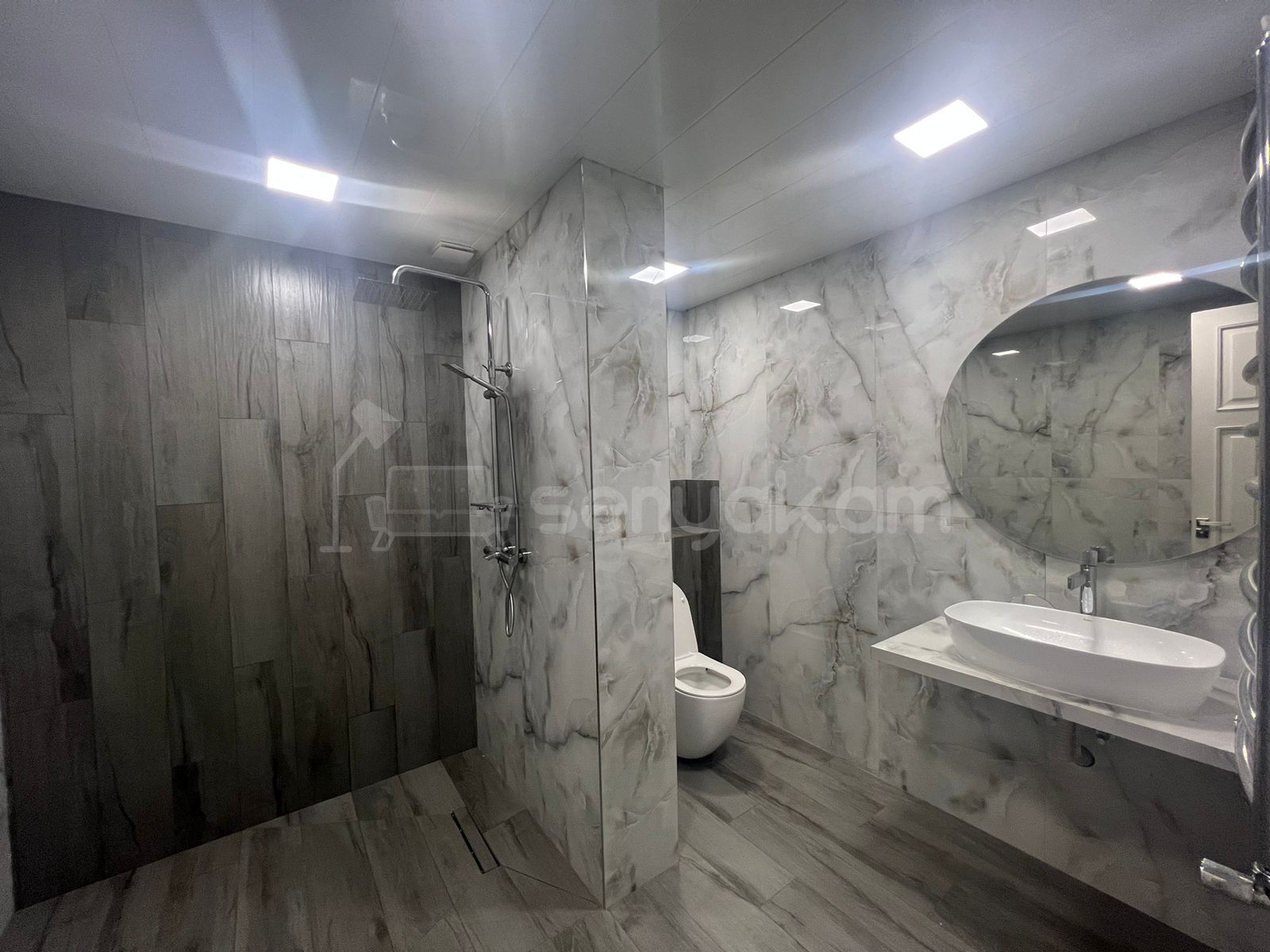 3 Սենյականոց Բնակարան Քարե Շենքում, 120քմ, 2/4 հարկ, Դիզայներական Վերանորոգված, Կահավորված