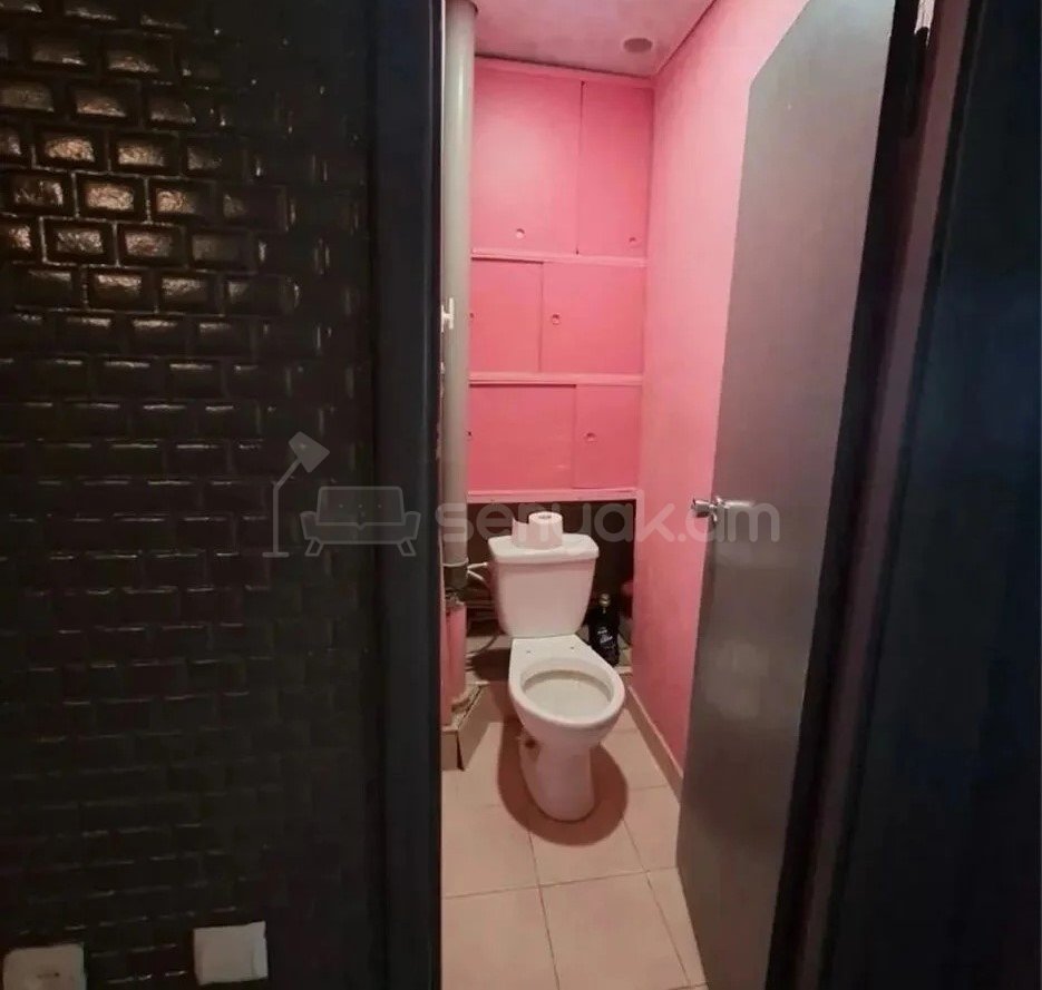 3 Սենյականոց Բնակարան, 93քմ, 6/9 հարկ, Նորմալ Վիճակում