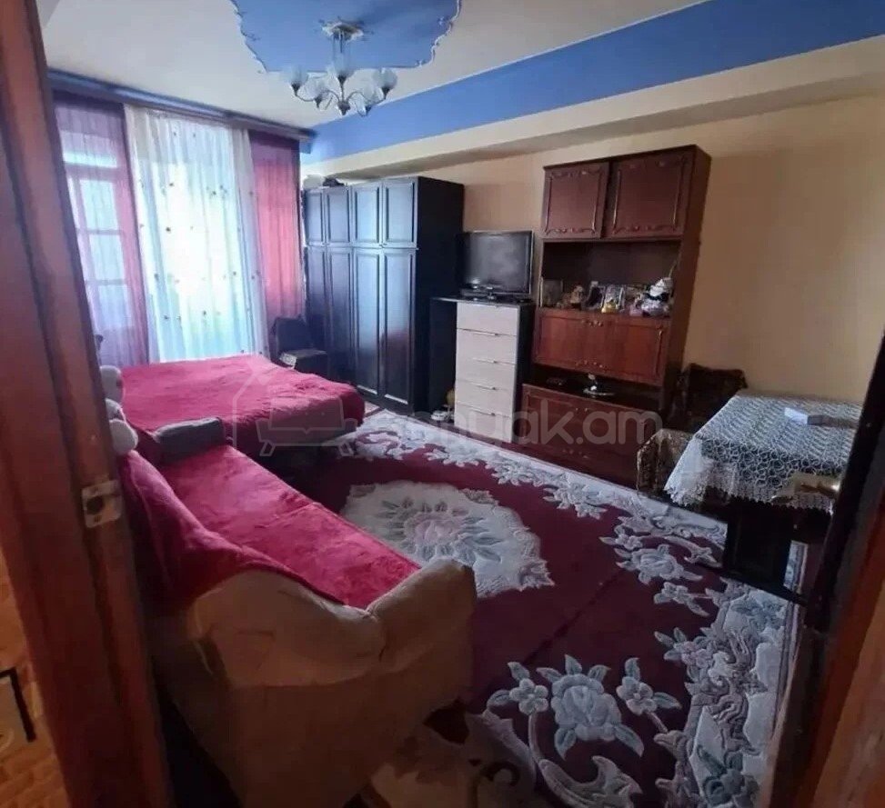3 Սենյականոց Բնակարան, 93քմ, 6/9 հարկ, Նորմալ Վիճակում