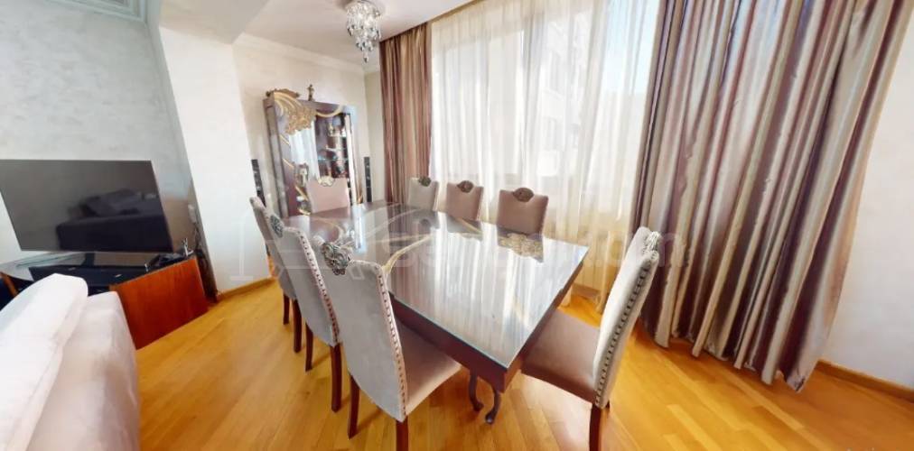 3 Սենյականոց Բնակարան, 97քմ, 3/9 հարկ, Կապիտալ Վերանորոգված