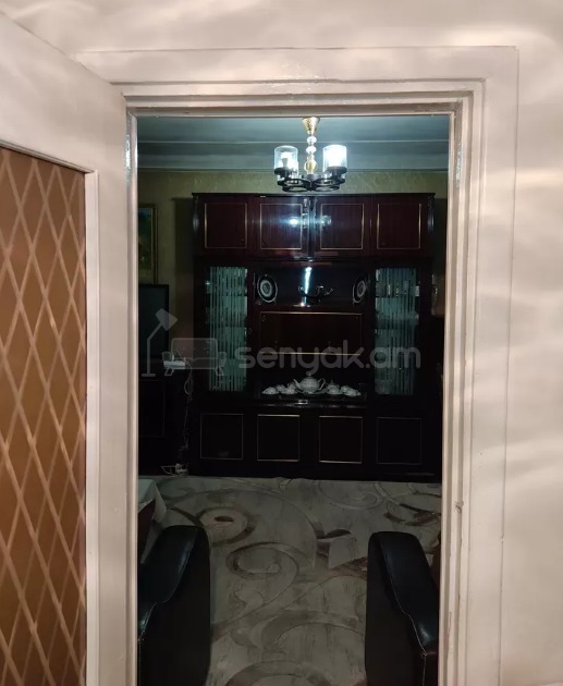 3 Սենյականոց Բնակարան Քարե Շենքում, 76քմ, 1/5 հարկ, Պետական Վիճակում