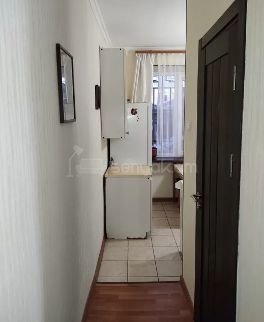 3 Սենյականոց Բնակարան Քարե Շենքում, 76քմ, 1/5 հարկ, Պետական Վիճակում