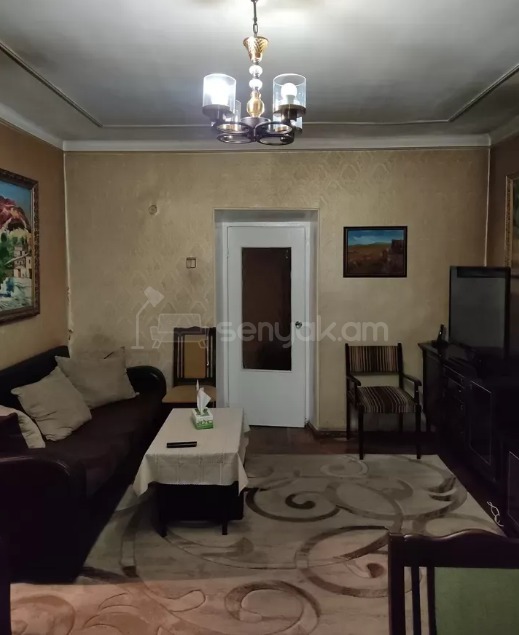 3 Սենյականոց Բնակարան Քարե Շենքում, 76քմ, 1/5 հարկ, Պետական Վիճակում