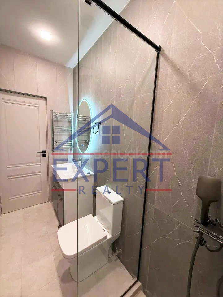 2 Սենյականոց Բնակարան Քարե Շենքում, 37քմ, 3/3 հարկ, Կապիտալ Վերանորոգված