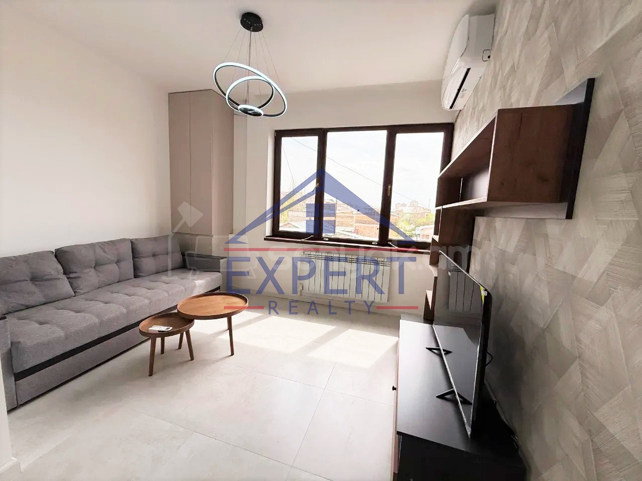 2 Սենյականոց Բնակարան Քարե Շենքում, 37քմ, 3/3 հարկ, Կապիտալ Վերանորոգված