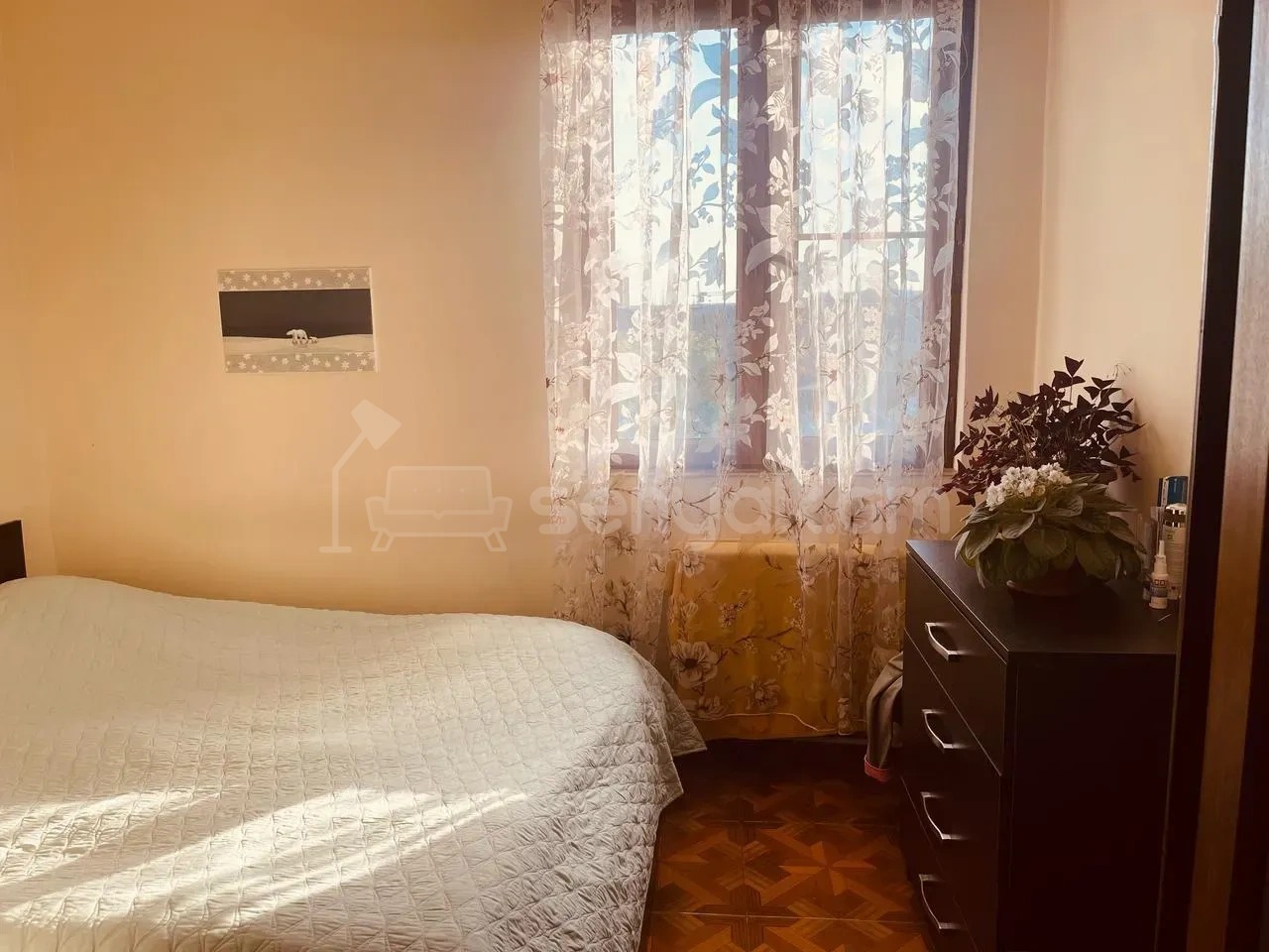 3 Սենյականոց Բնակարան Քարե Շենքում, 75քմ, 4/4 հարկ, Կապիտալ Վերանորոգված, Կահավորված