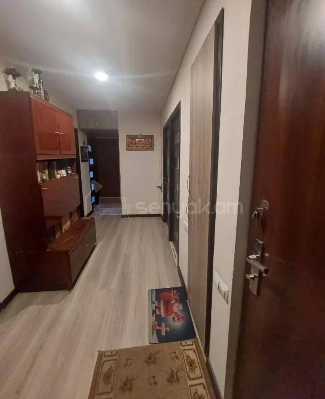 4 Սենյականոց Բնակարան, 90քմ, 2/9 հարկ, Կապիտալ Վերանորոգված