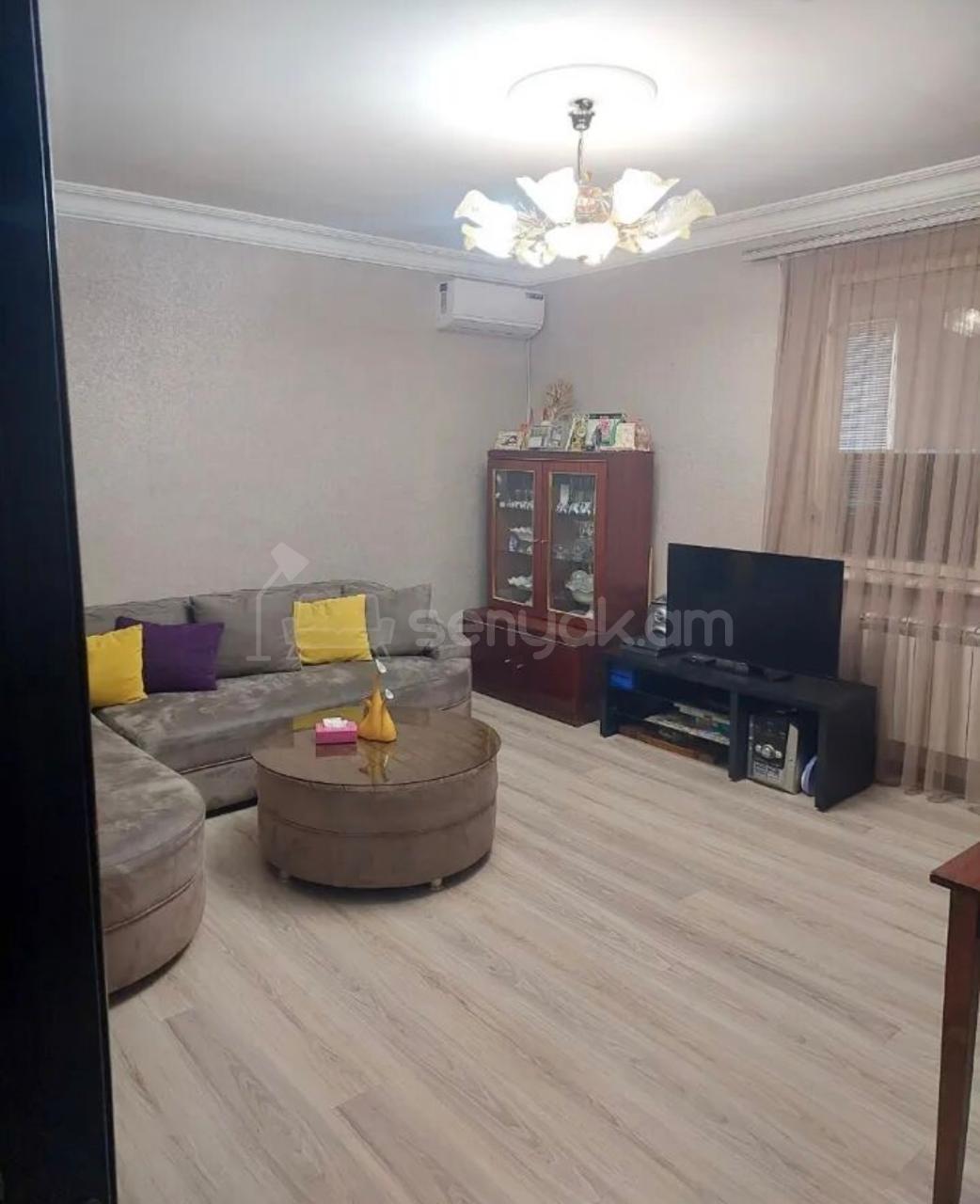 4 Սենյականոց Բնակարան, 90քմ, 2/9 հարկ, Կապիտալ Վերանորոգված