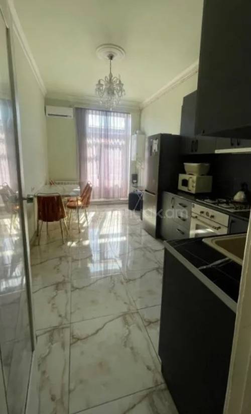 3 Սենյականոց Բնակարան Քարե Շենքում, 102քմ, 3/5 հարկ, Կոսմետիկ Վերանորոգված, Կահավորված, Արևկող