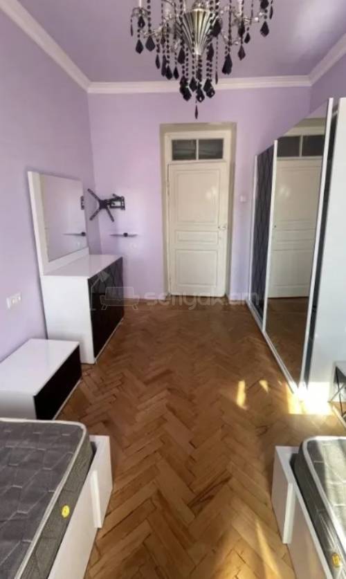 3 Սենյականոց Բնակարան Քարե Շենքում, 102քմ, 3/5 հարկ, Կոսմետիկ Վերանորոգված, Կահավորված, Արևկող