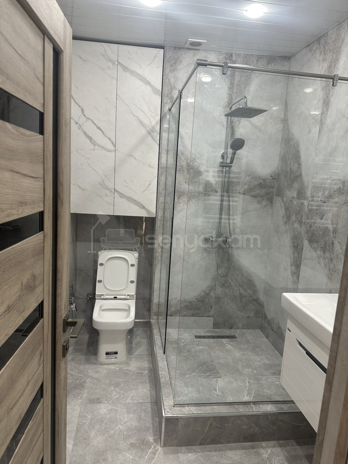 3 Սենյականոց Բնակարան, 74քմ, 4/16 հարկ, Կապիտալ Վերանորոգված, Կահավորված, Արևկող