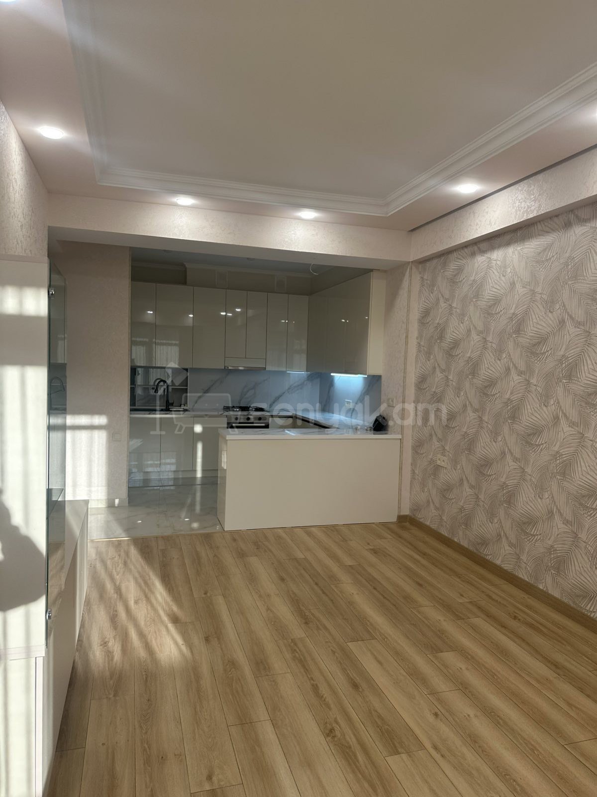 3 Սենյականոց Բնակարան, 74քմ, 4/16 հարկ, Կապիտալ Վերանորոգված, Կահավորված, Արևկող