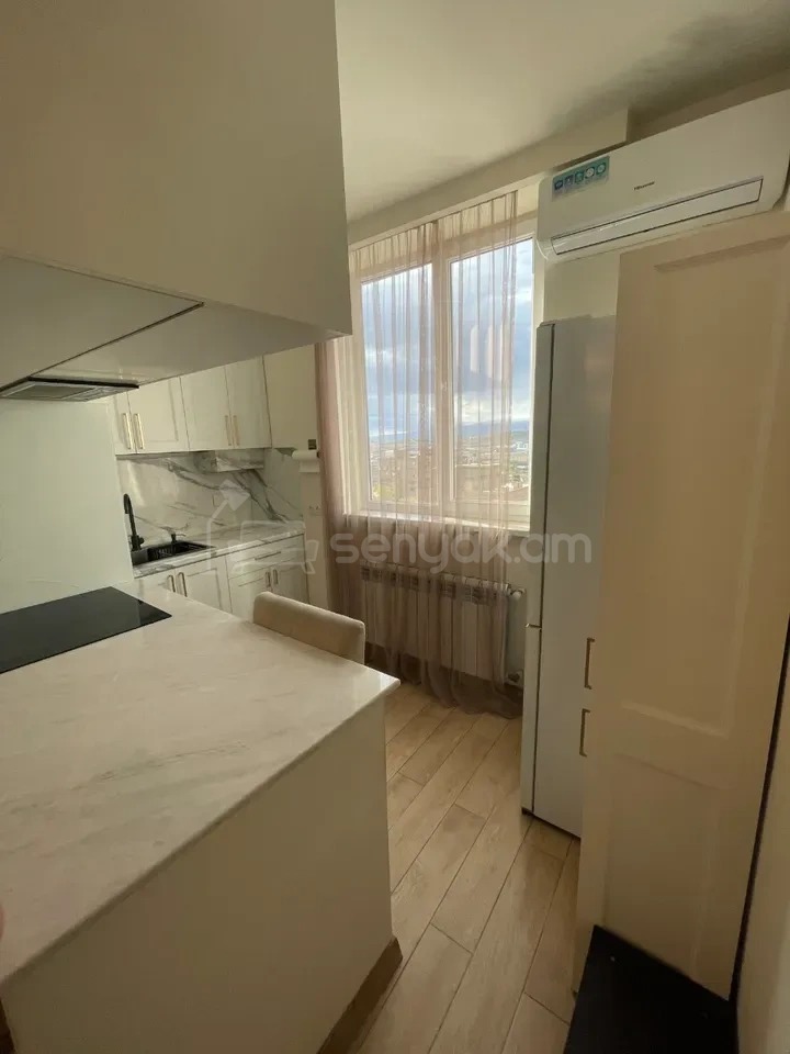 2 Սենյականոց Բնակարան Նորակառույցում, 45քմ, 12/13 հարկ, Կապիտալ Վերանորոգված, Կահավորված