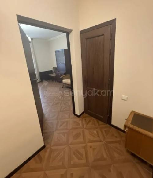 2 Սենյականոց Բնակարան Քարե Շենքում, 50քմ, 4/5 հարկ, Կապիտալ Վերանորոգված, Կահավորված, Արևկող