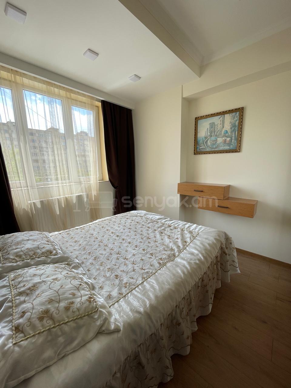 2 Սենյականոց Բնակարան, 50քմ, 3/9 հարկ, Կապիտալ Վերանորոգված, Կահավորված, Արևկող