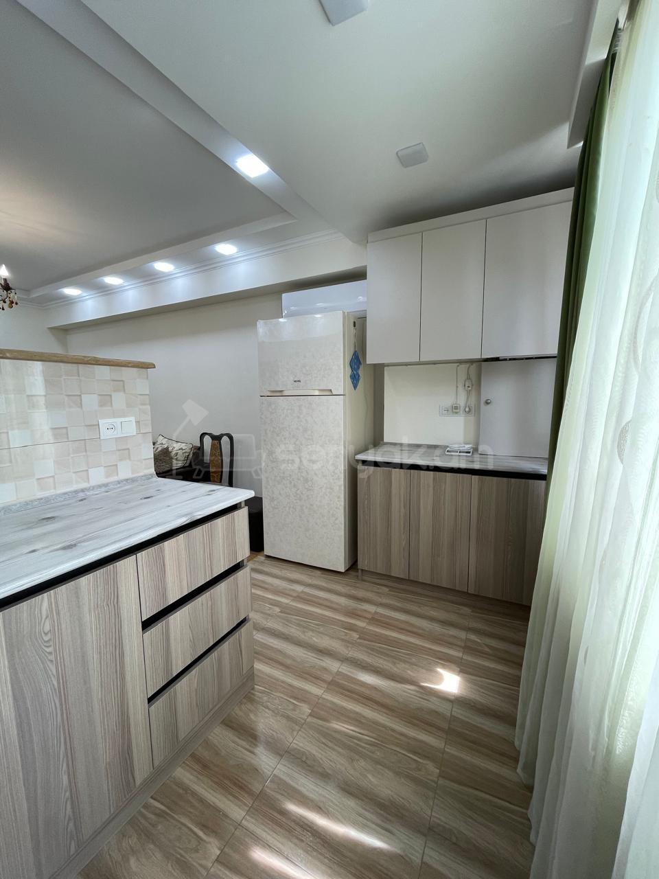 2 Սենյականոց Բնակարան, 50քմ, 3/9 հարկ, Կապիտալ Վերանորոգված, Կահավորված, Արևկող