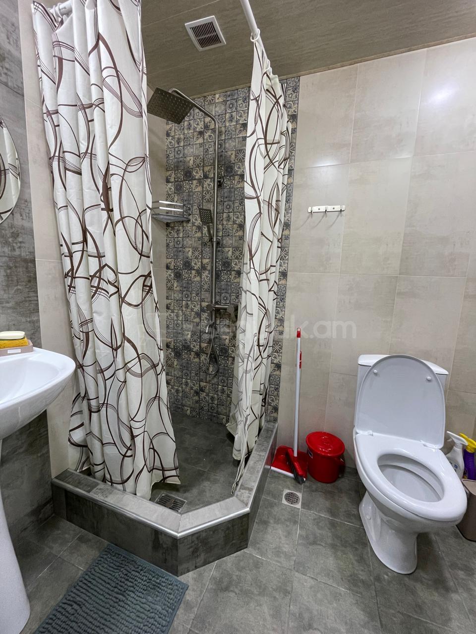 2 Սենյականոց Բնակարան, 50քմ, 3/9 հարկ, Կապիտալ Վերանորոգված, Կահավորված, Արևկող