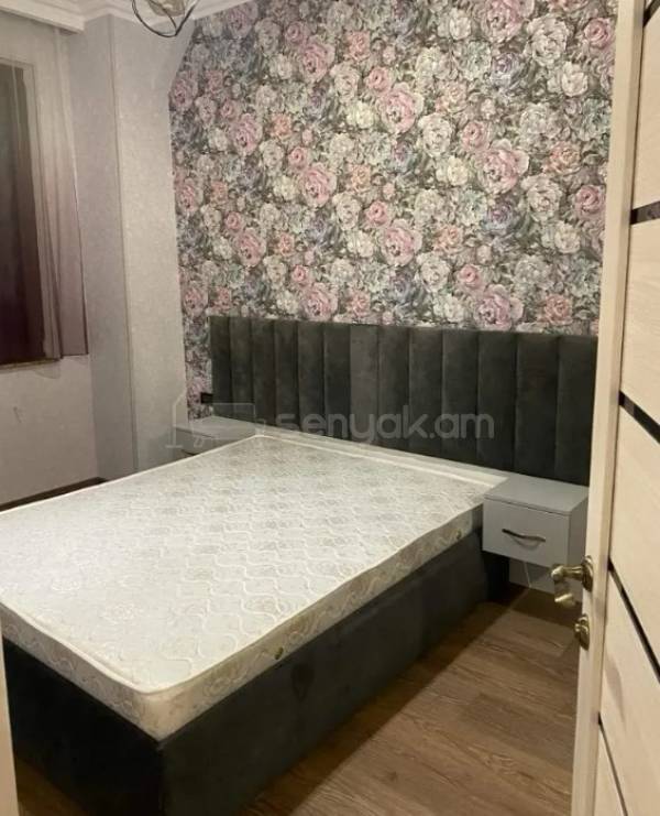 3 Սենյականոց Բնակարան Քարե Շենքում, 85քմ, 5/7 հարկ, Կապիտալ Վերանորոգված, Կահավորված, Արևկող