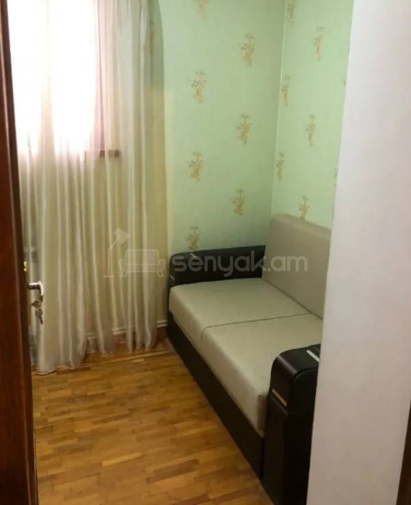 3 Սենյականոց Բնակարան Քարե Շենքում, 54քմ, 1/5 հարկ, Դիզայներական Վերանորոգված, Կահավորված, Արևկող