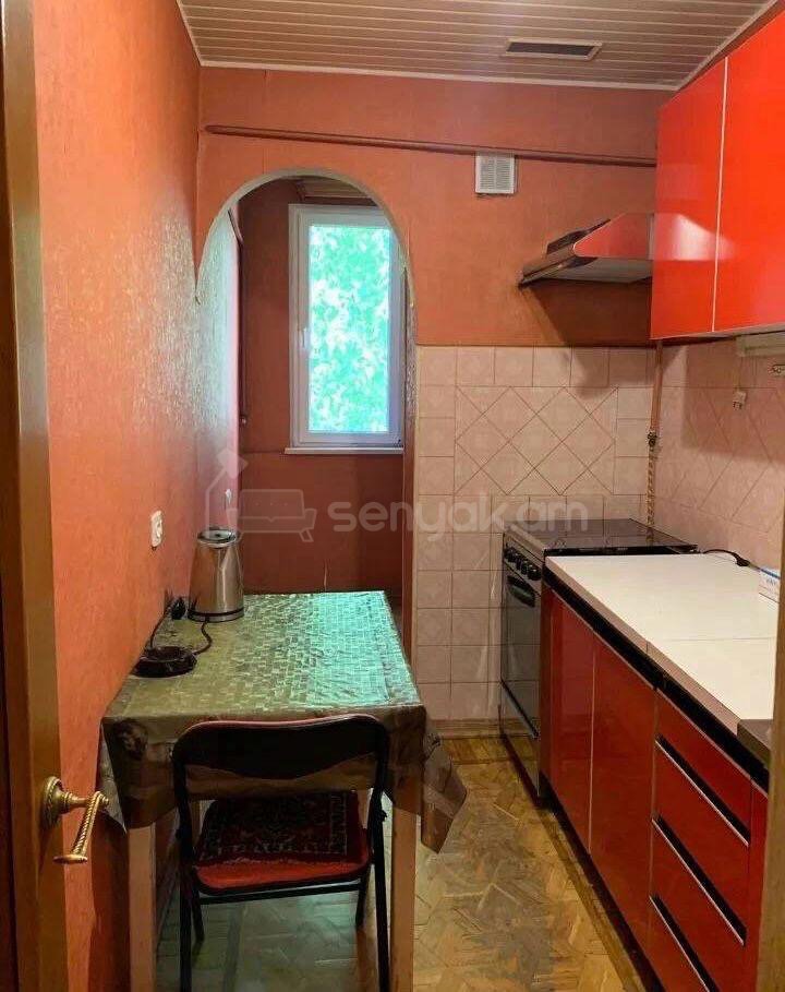2 Սենյականոց Բնակարան Քարե Շենքում, 50քմ, 4/5 հարկ, Նորմալ Վիճակում