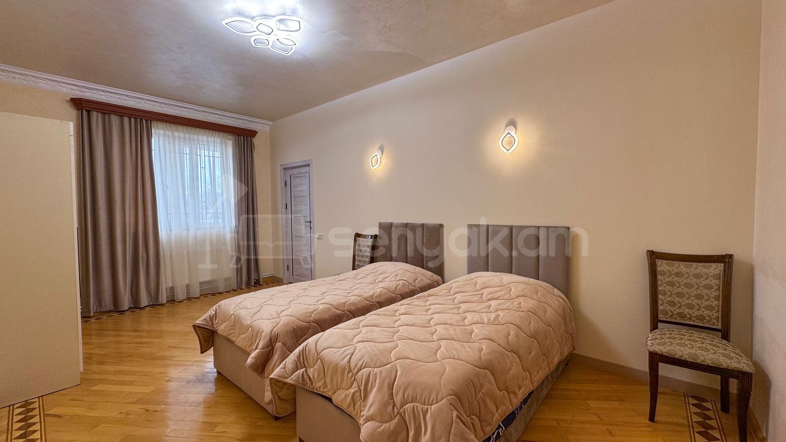 7 Սենյականոց Շքեղ Առանձնատուն, 200քմ, Լողավազանով