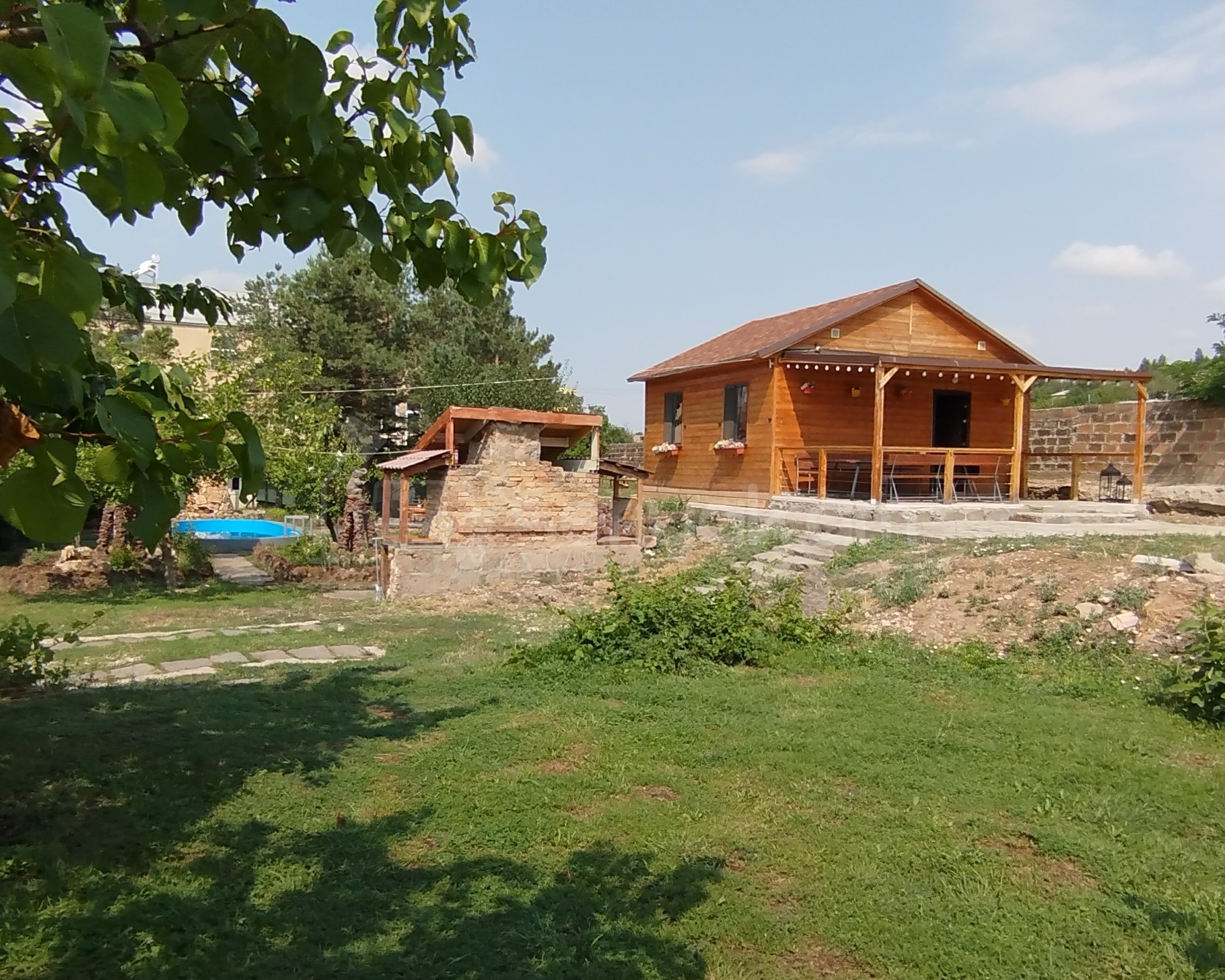 1 Սենյականոց Շքեղ Առանձնատուն, 200քմ, Լողավազանով