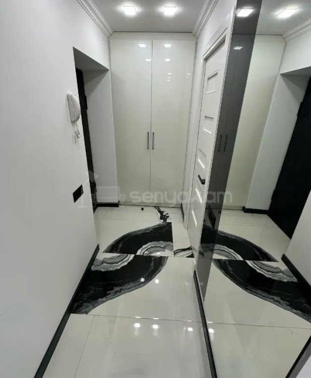 2 Սենյականոց Բնակարան Քարե Շենքում, 33քմ, 4/5 հարկ, Դիզայներական Վերանորոգված, Կահավորված, Արևկող