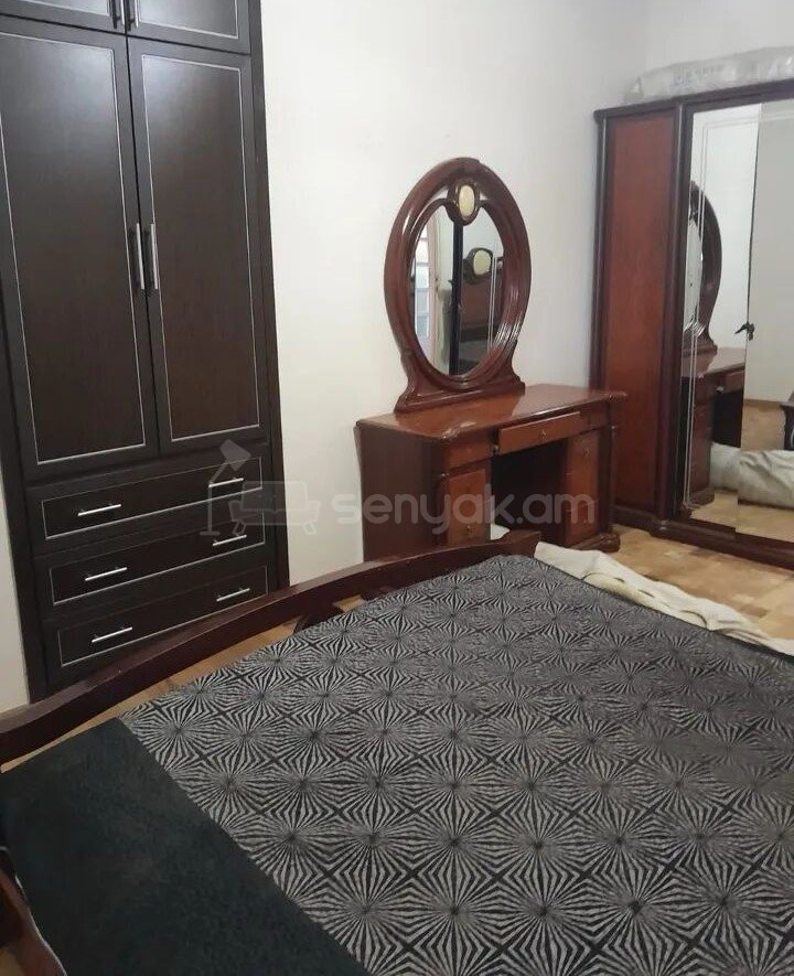 3 Սենյականոց Բնակարան Քարե Շենքում, 78քմ, 4/5 հարկ, Կապիտալ Վերանորոգված