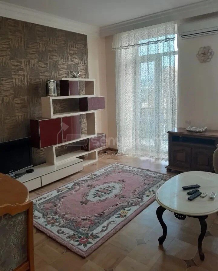3 Սենյականոց Բնակարան Քարե Շենքում, 78քմ, 4/5 հարկ, Կապիտալ Վերանորոգված