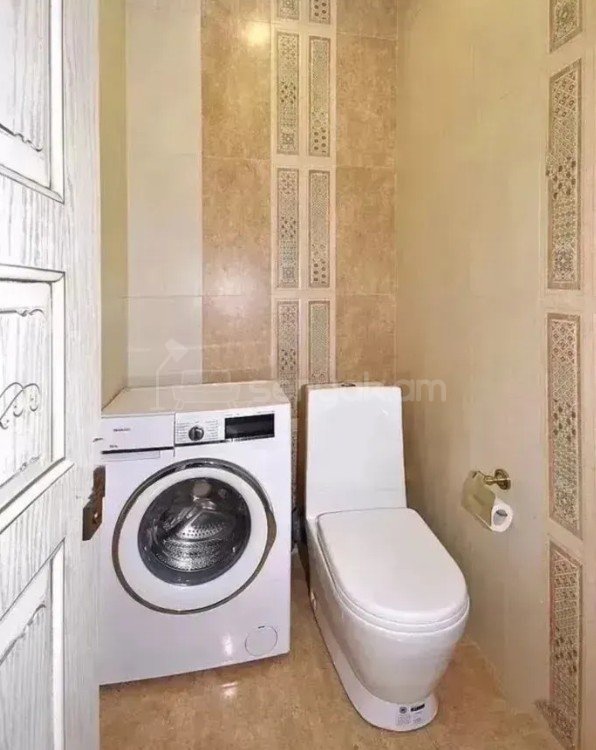 3 Սենյականոց Բնակարան Քարե Շենքում, 105քմ, 3/5 հարկ, Կապիտալ Վերանորոգված, Կահավորված, Արևկող