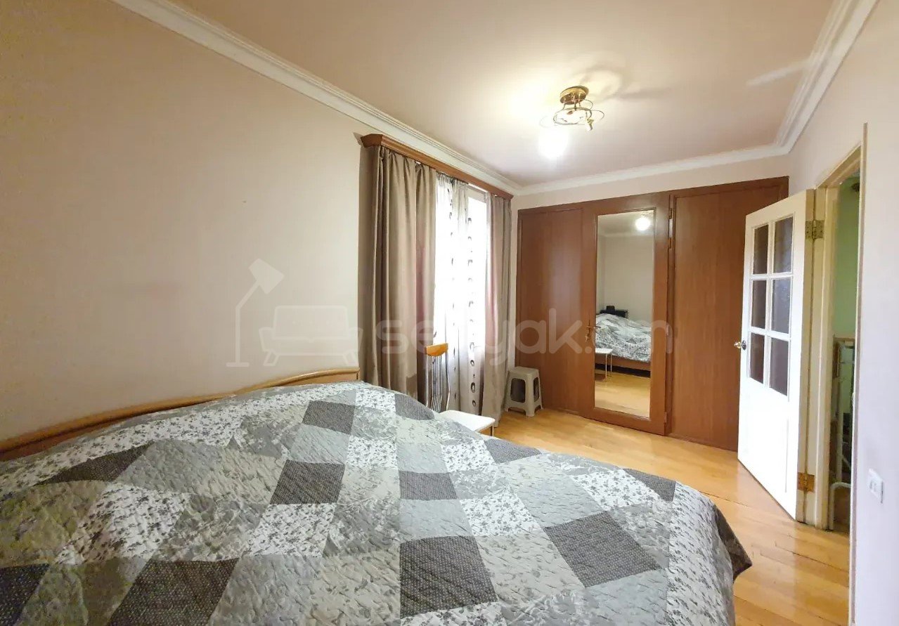 2 Սենյականոց Բնակարան Քարե Շենքում, 44քմ, 4/5 հարկ, Նորմալ Վիճակում