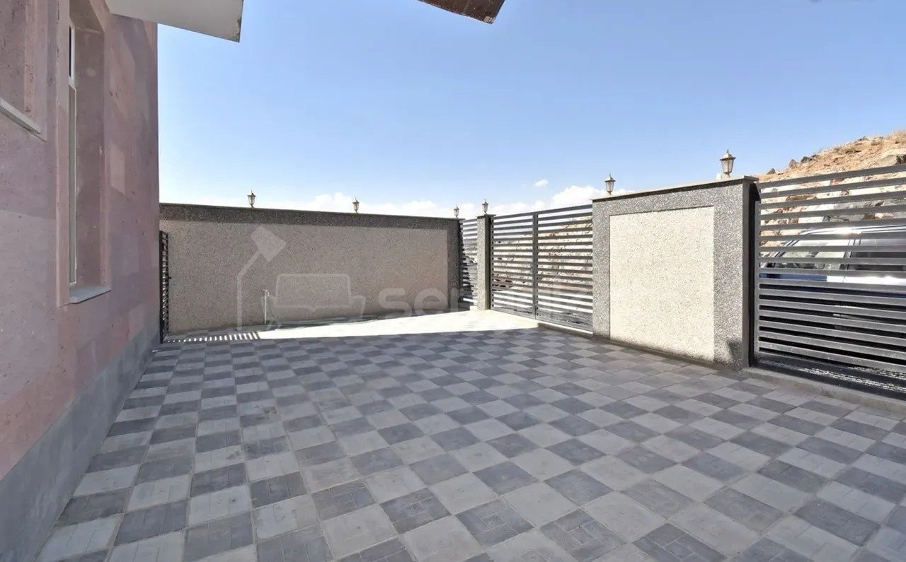 3 Սենյականոց Բնակարան Նորակառույցում, 90քմ, 2/3 հարկ, Դիզայներական Վերանորոգված, Կահավորված, Արևկող