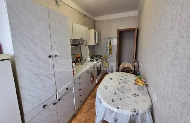 3 Սենյականոց Բնակարան, 72քմ, 9/9 հարկ, Կապիտալ Վերանորոգված