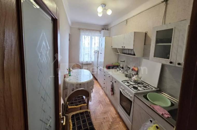 3 Սենյականոց Բնակարան, 72քմ, 9/9 հարկ, Կապիտալ Վերանորոգված