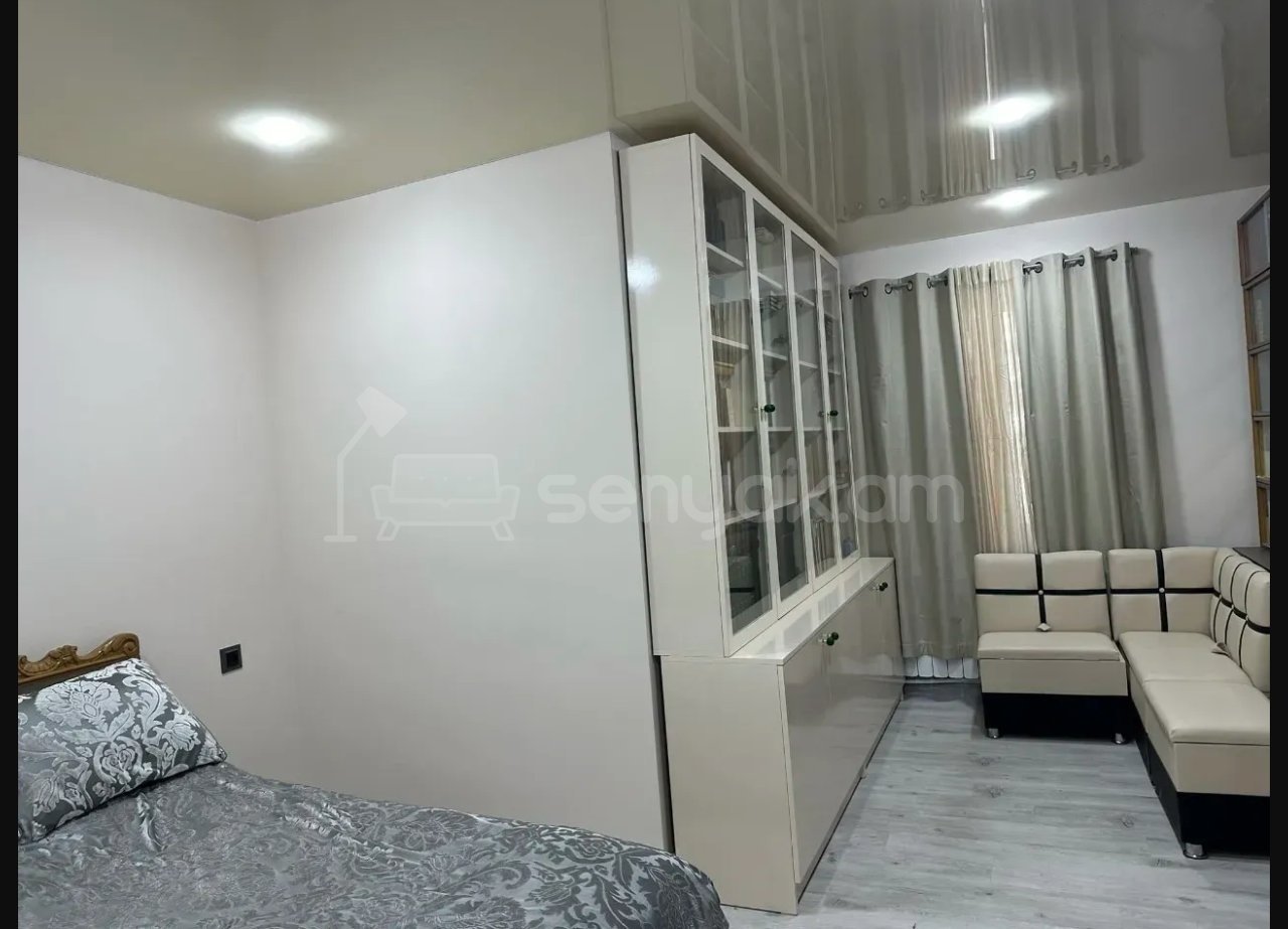 3 Սենյականոց Բնակարան Քարե Շենքում, 90քմ, 3/5 հարկ, Դիզայներական Վերանորոգված, Կահավորված