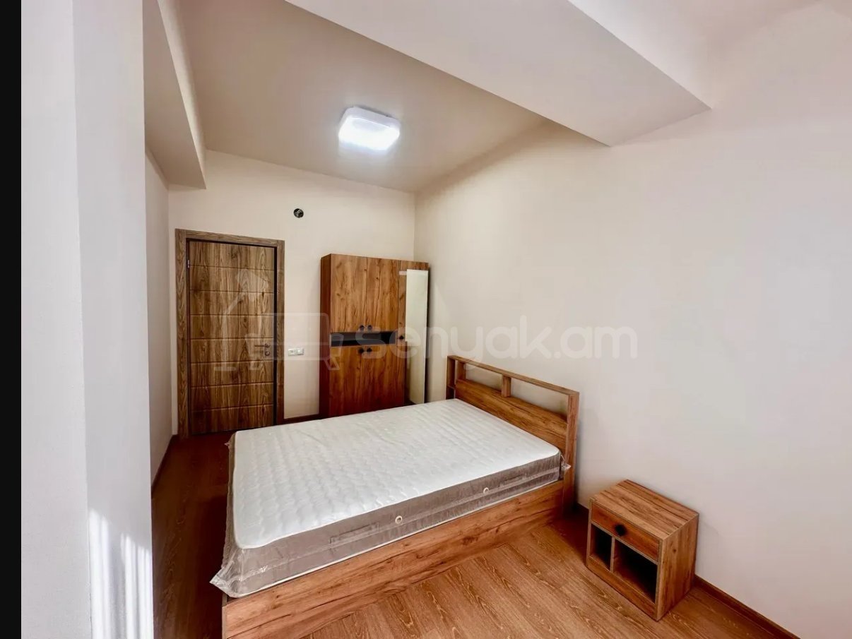 4 Սենյականոց Բնակարան, 96քմ, 8/14 հարկ, Կապիտալ Վերանորոգված, Կահավորված