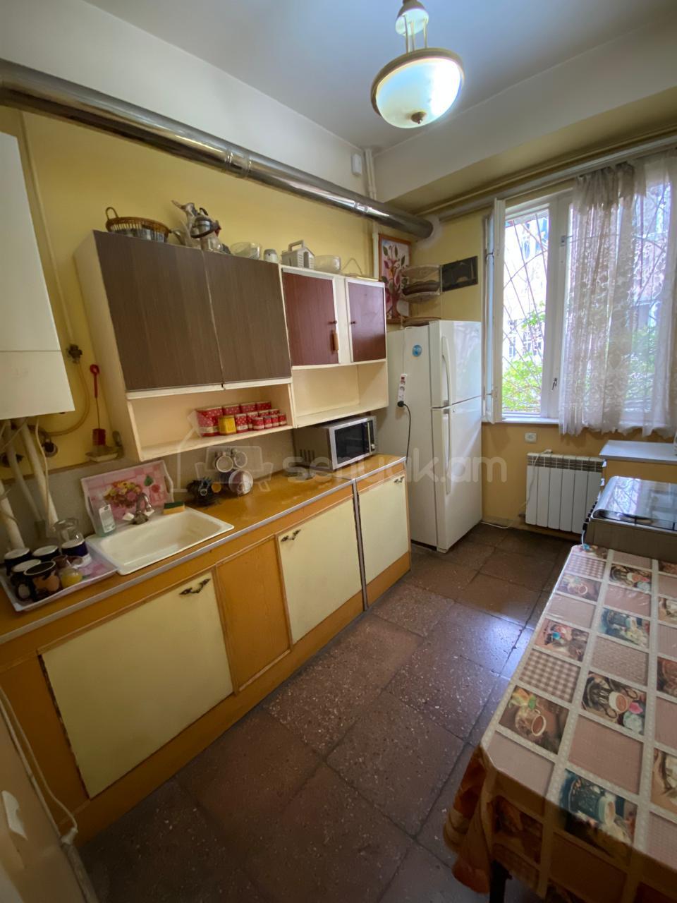 4 Սենյականոց Սեփական Տուն, 160քմ, Նորմալ Վիճակում, Կահավորված